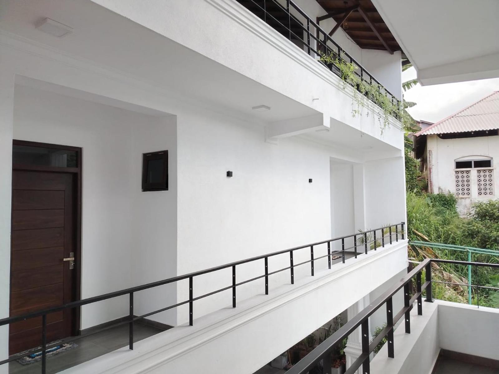 Diora Hotel Ratnapura Extérieur photo