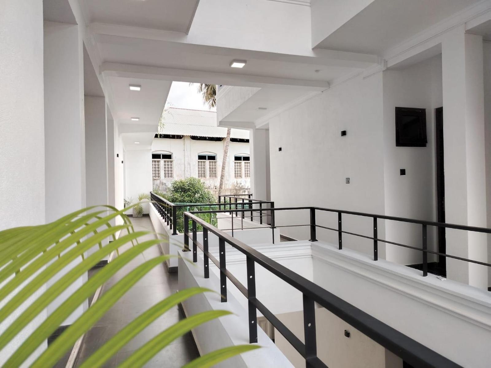 Diora Hotel Ratnapura Extérieur photo